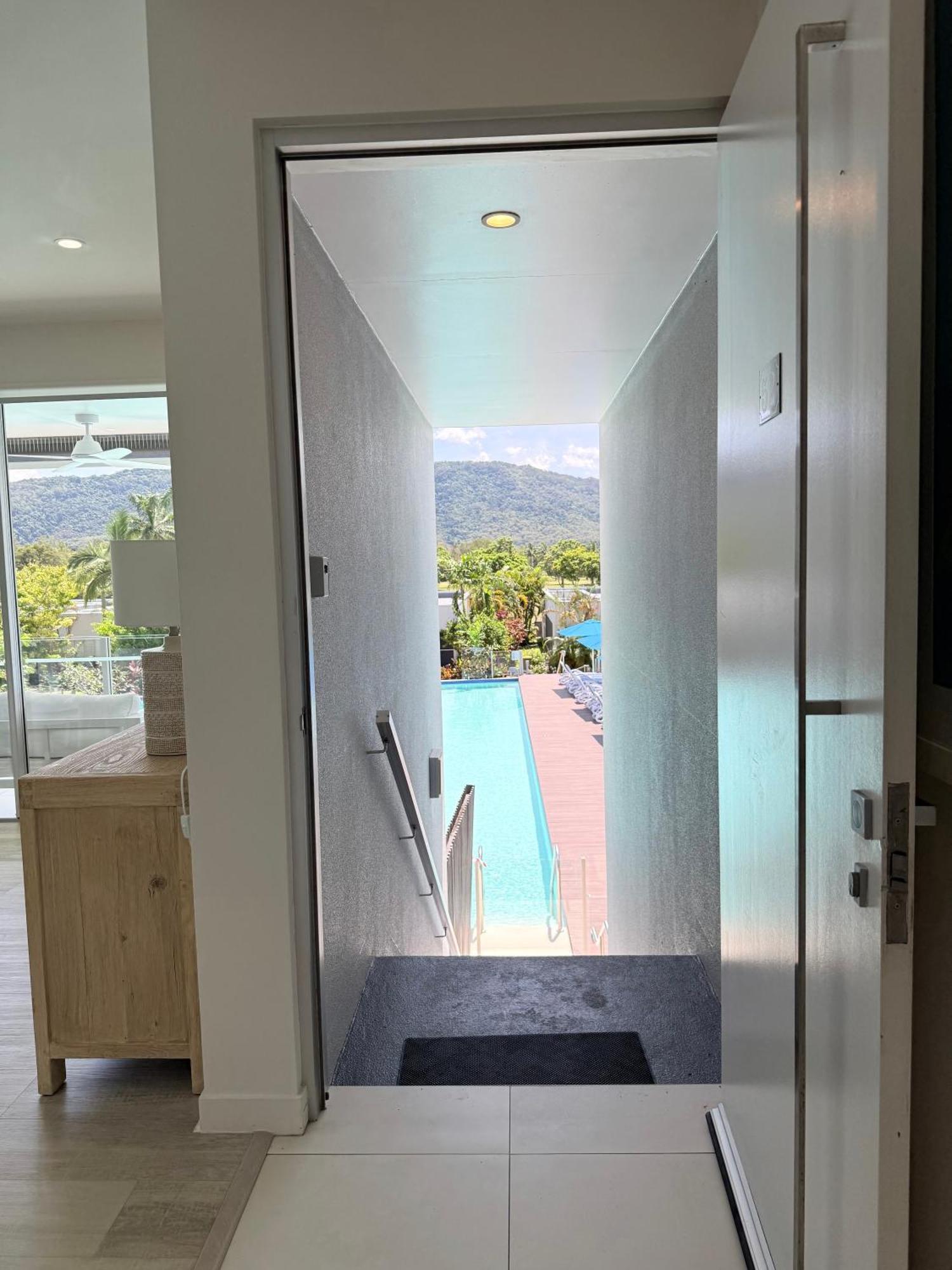 Pool Resort Port Douglas Exterior photo