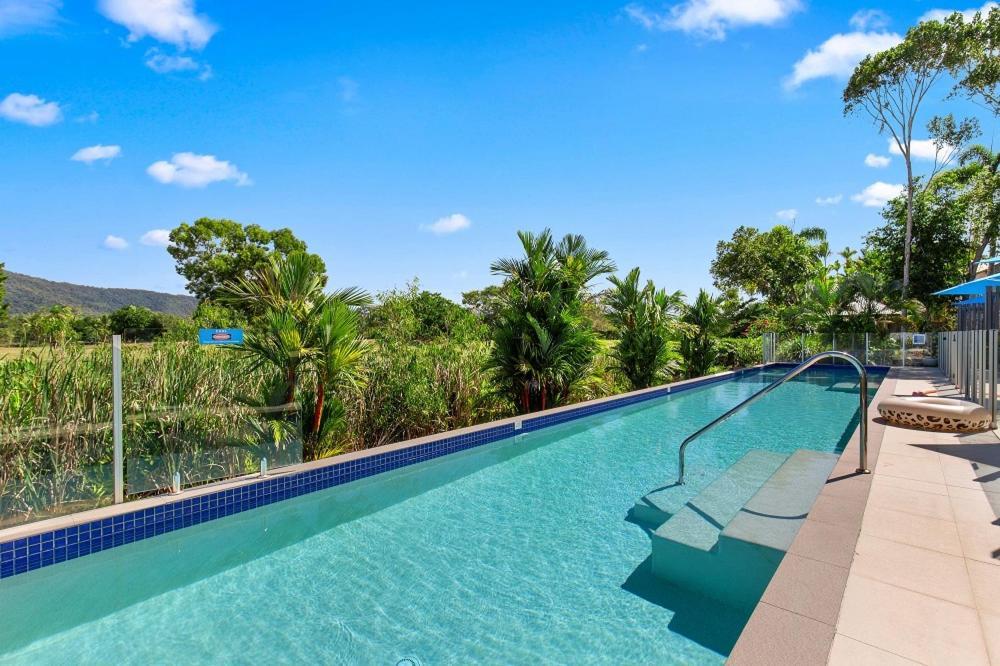 Pool Resort Port Douglas Exterior photo